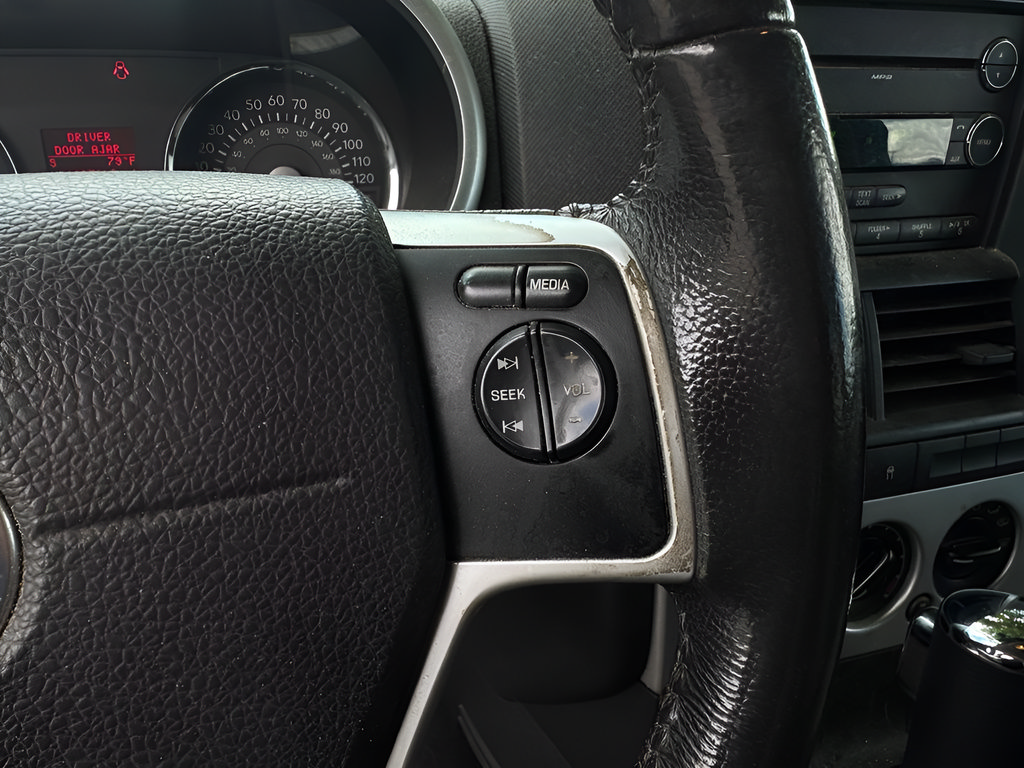 Used 2008 Mercury Mountaineer AWD image 25