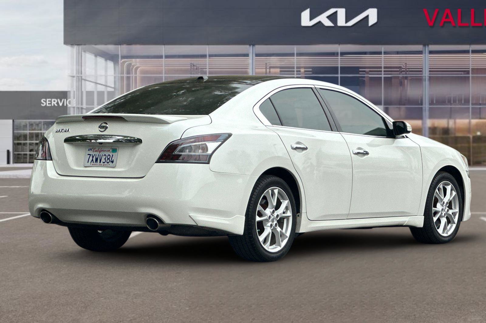 Used 2014 Nissan Maxima 3.5 SV w/ Premium Package FWD image 4