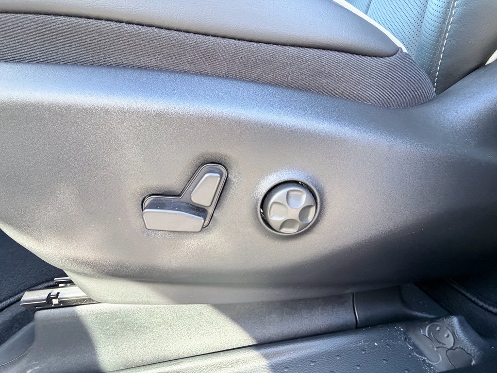 New 2026 Chrysler Pacifica Limited image 20