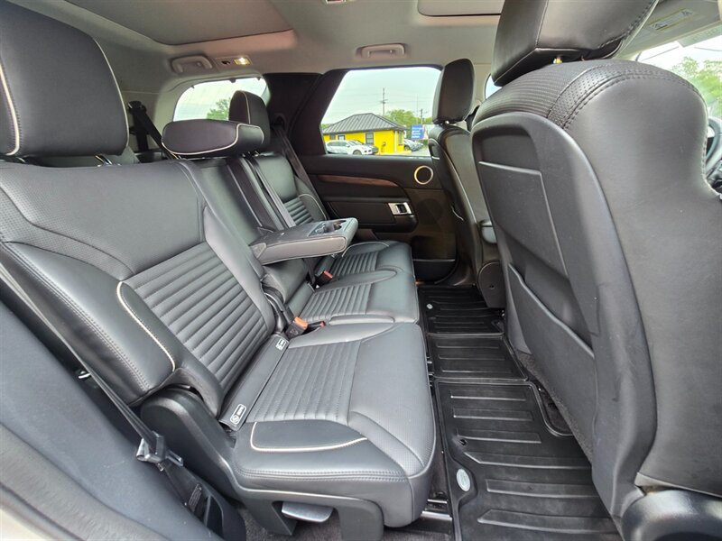 Used 2020 Land Rover Discovery HSE AWD/4WD image 18