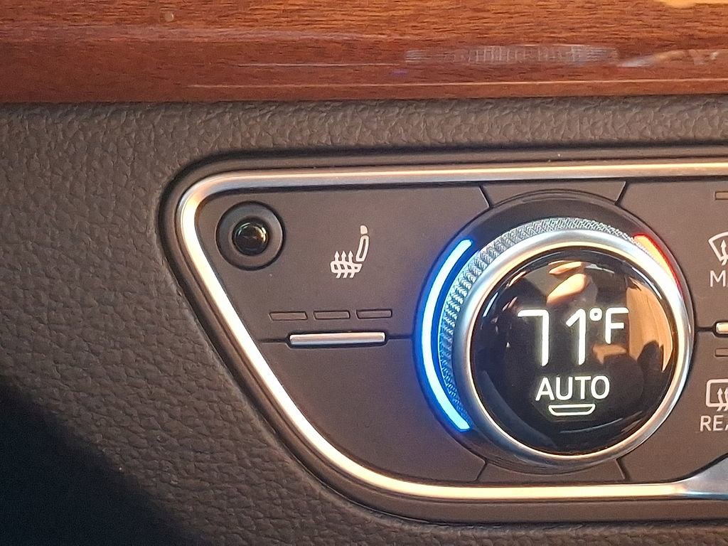 Used 2021 Audi Q5 2.0T Premium w/ Convenience Package image 23