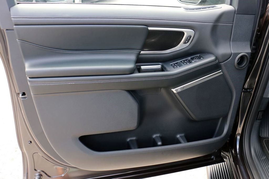 New 2026 Ford Expedition Platinum AWD/4WD image 10