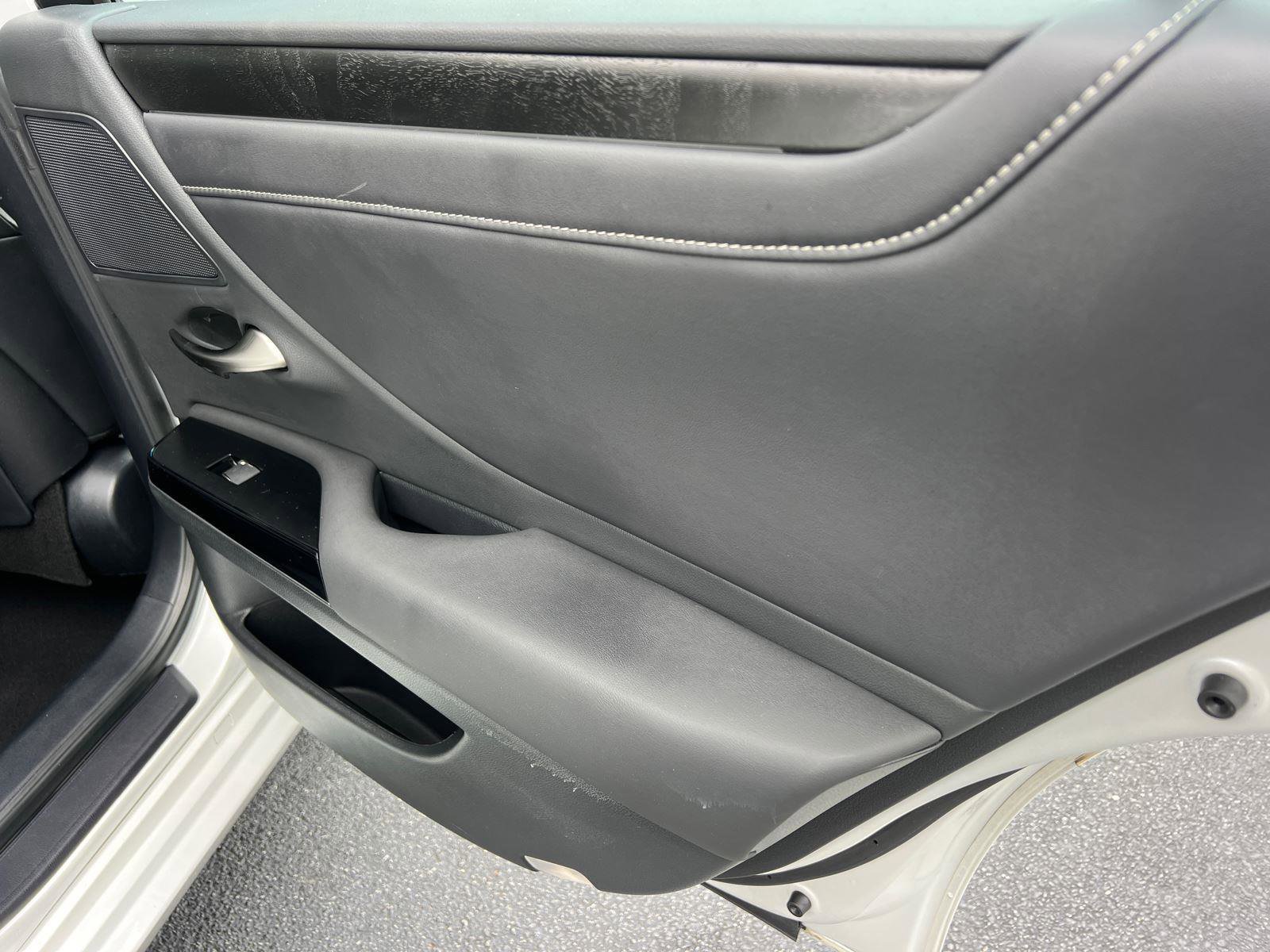 Used 2024 Lexus ES 350 w/ Technology Package image 17