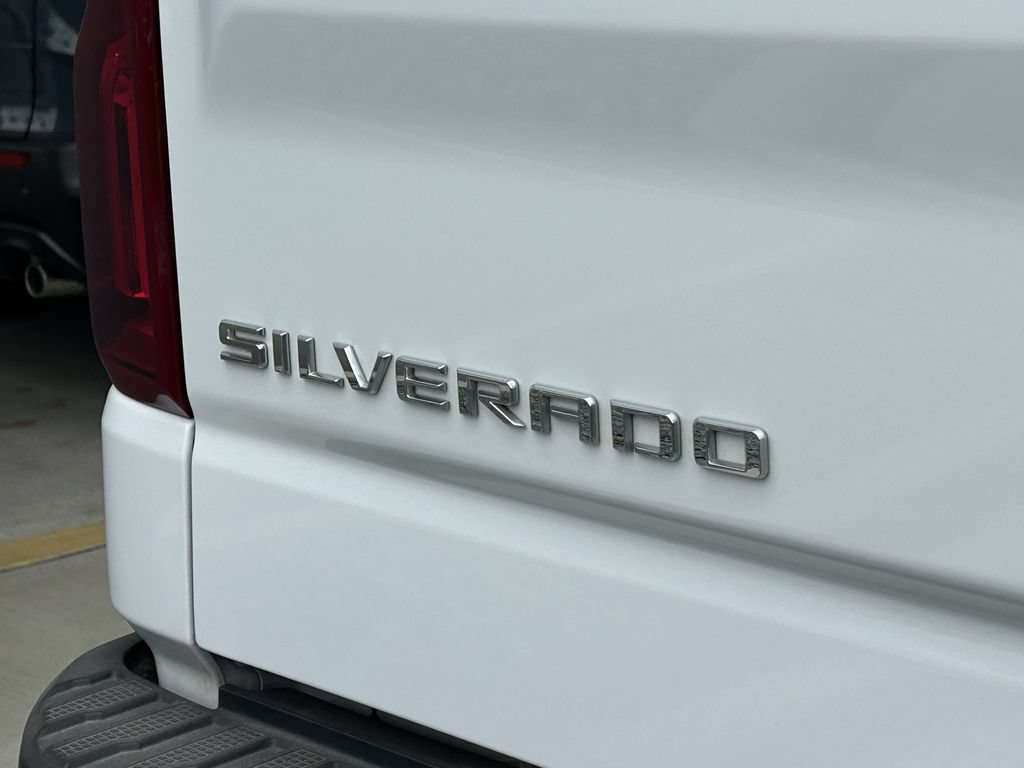 Used 2025 Chevrolet Silverado 1500 LT Trail Boss w/ Convenience Package II AWD/4WD image 7