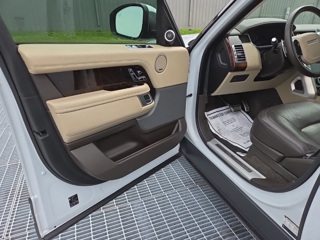 Used 2019 Land Rover Range Rover HSE AWD/4WD image 9