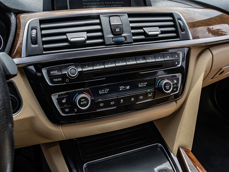 Used 2018 BMW 330e RWD image 27