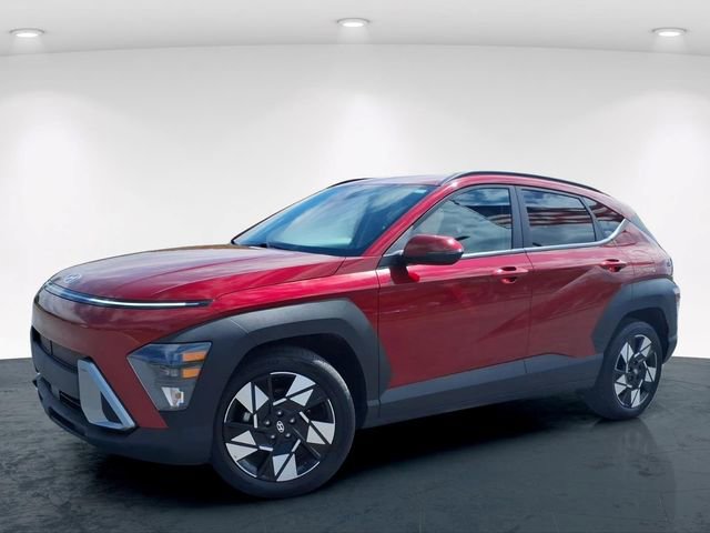Used 2025 Hyundai Kona SEL FWD image 2