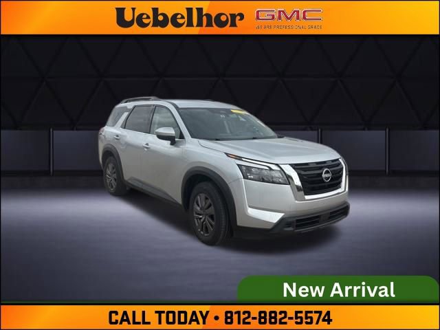 Used 2025 Nissan Pathfinder SV AWD/4WD image 4