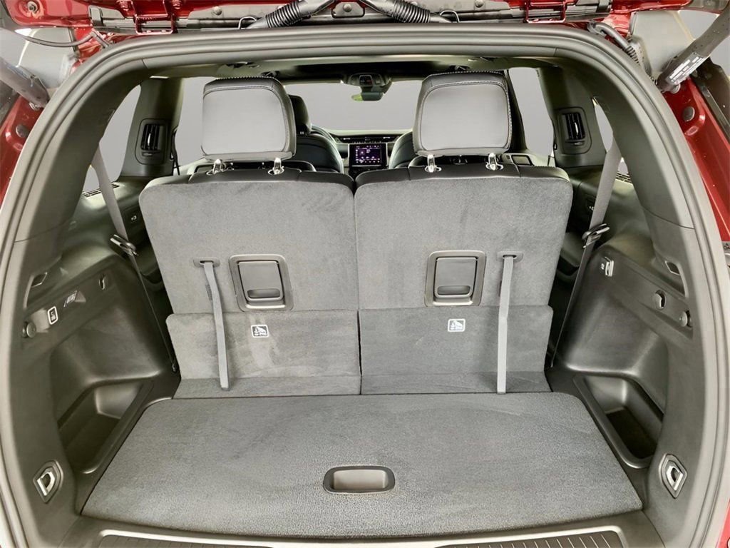 New 2025 Jeep Grand Cherokee L Altitude image 25