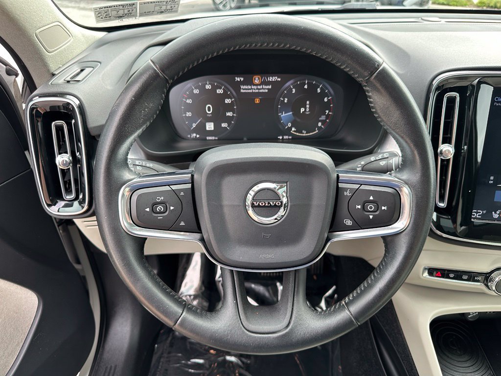Used 2019 Volvo XC40 T5 Momentum AWD/4WD image 17