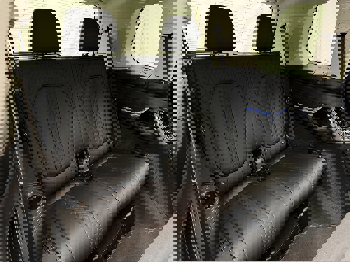 Used 2023 BMW X7 xDrive40i w/ Premium Package image 58