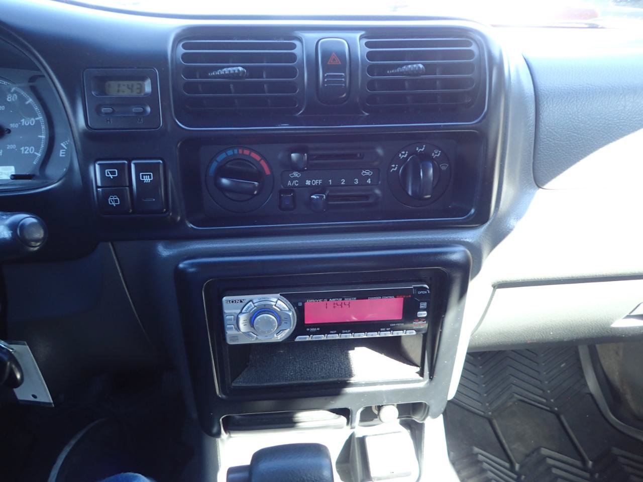 Used 2001 Isuzu Rodeo LS AWD/4WD image 16