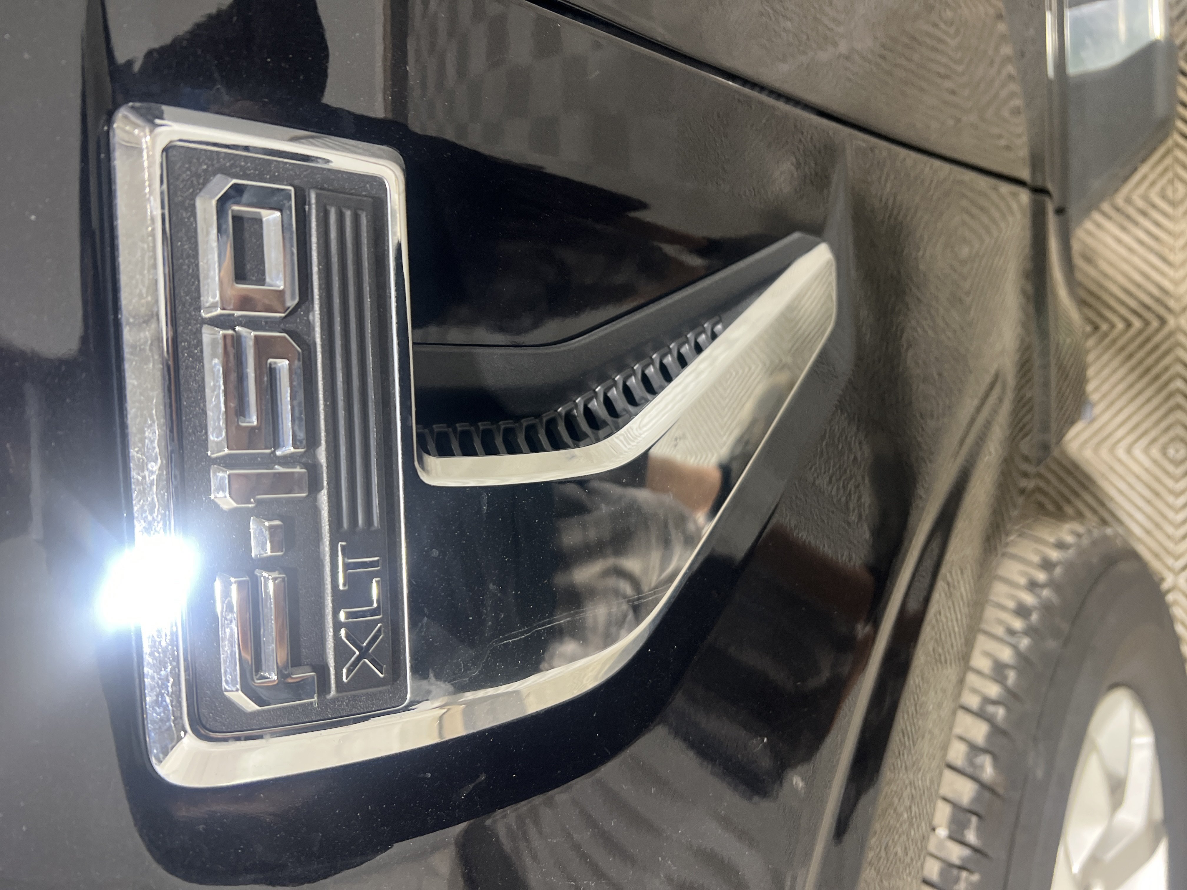 Used 2025 Ford F150 XLT w/ Equipment Group 301A Standard AWD/4WD image 5