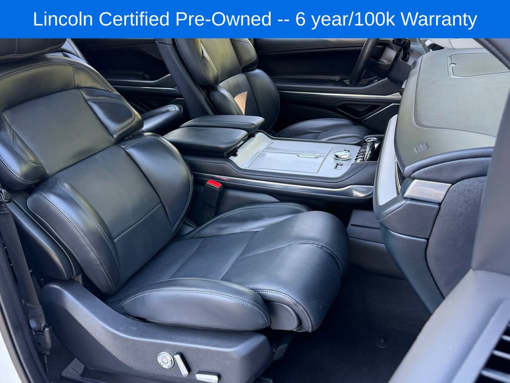 Certified 2025 Lincoln Navigator Reserve AWD/4WD image 19