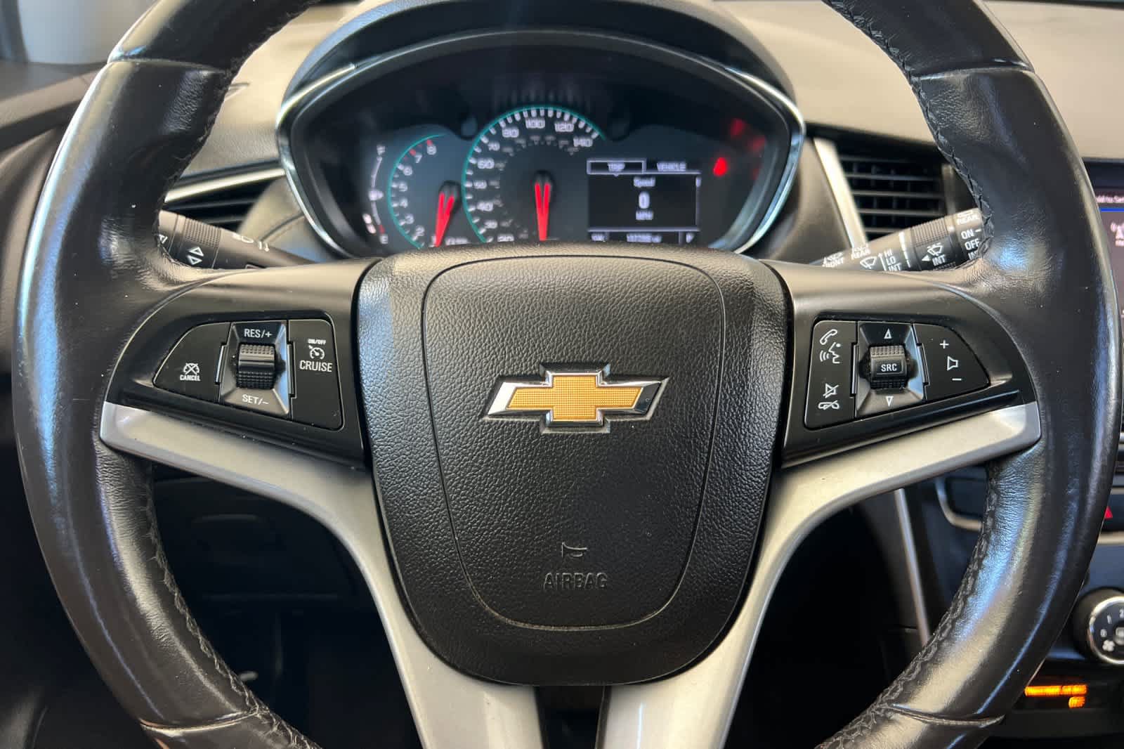 Used 2022 Chevrolet Trax LT w/ LT Convenience Package FWD image 24