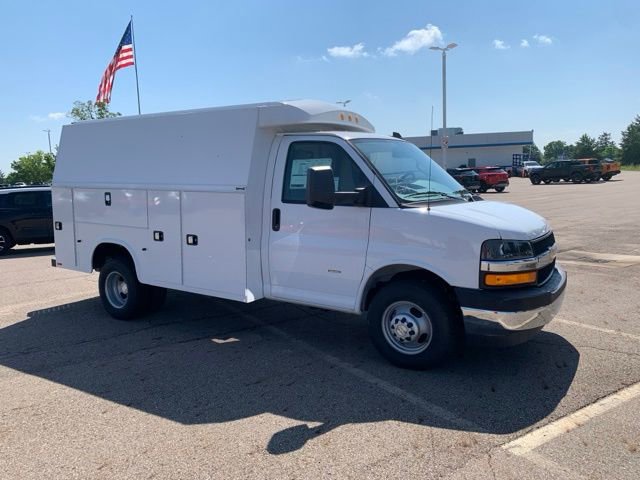 New 2024 Chevrolet Express 3500 w/ Power Convenience Package image 9