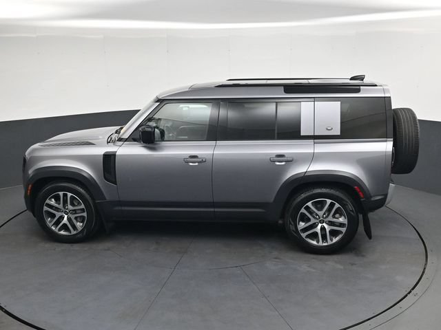 Used 2020 Land Rover Defender 110 SE AWD/4WD image 34
