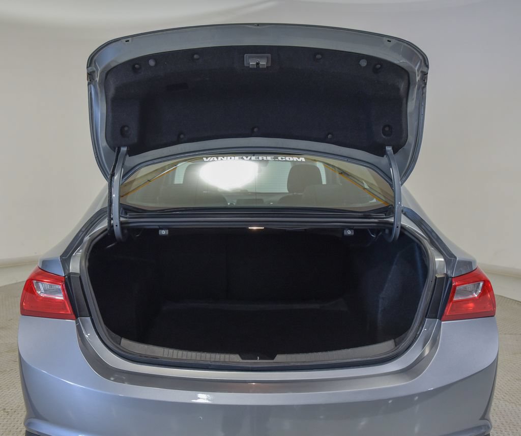 Used 2023 Chevrolet Malibu LT FWD image 14
