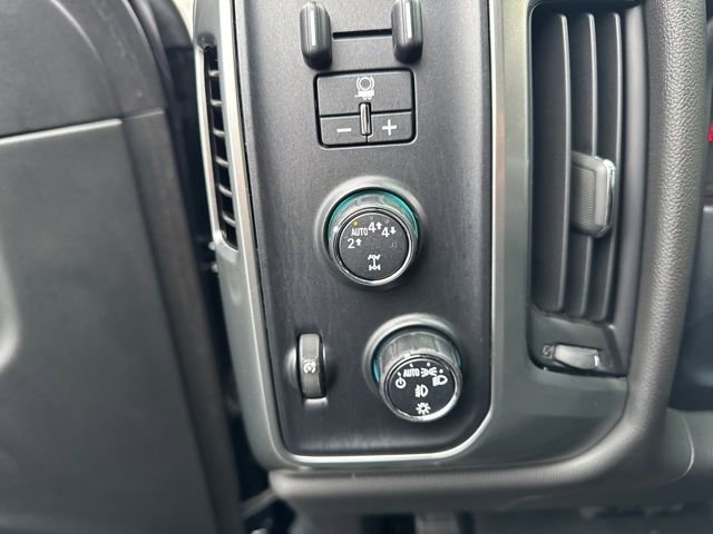 Used 2018 Chevrolet Silverado 1500 LT w/ All Star Edition image 30