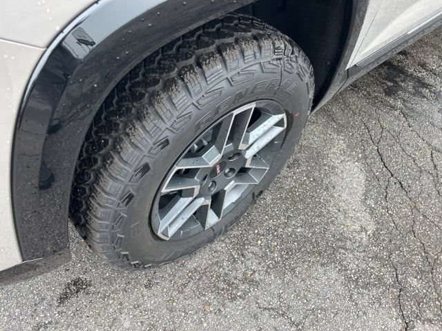 New 2026 GMC Terrain AT4 AWD/4WD image 17