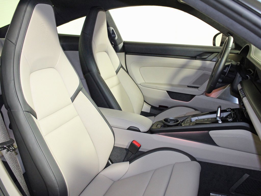 Used 2025 Porsche 911 Carrera 4 GTS image 37