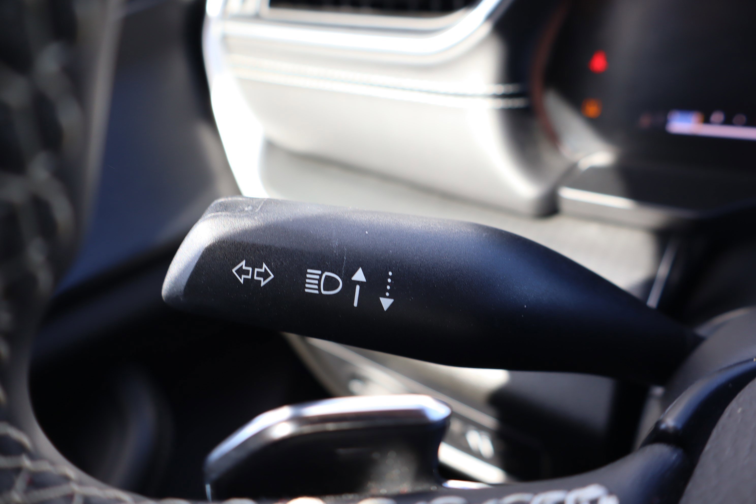 Used 2024 Jeep Grand Cherokee L Altitude image 22