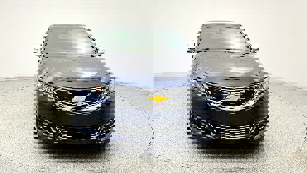 Used 2016 Chevrolet Impala LTZ w/ Enhanced Convenience Package image 2