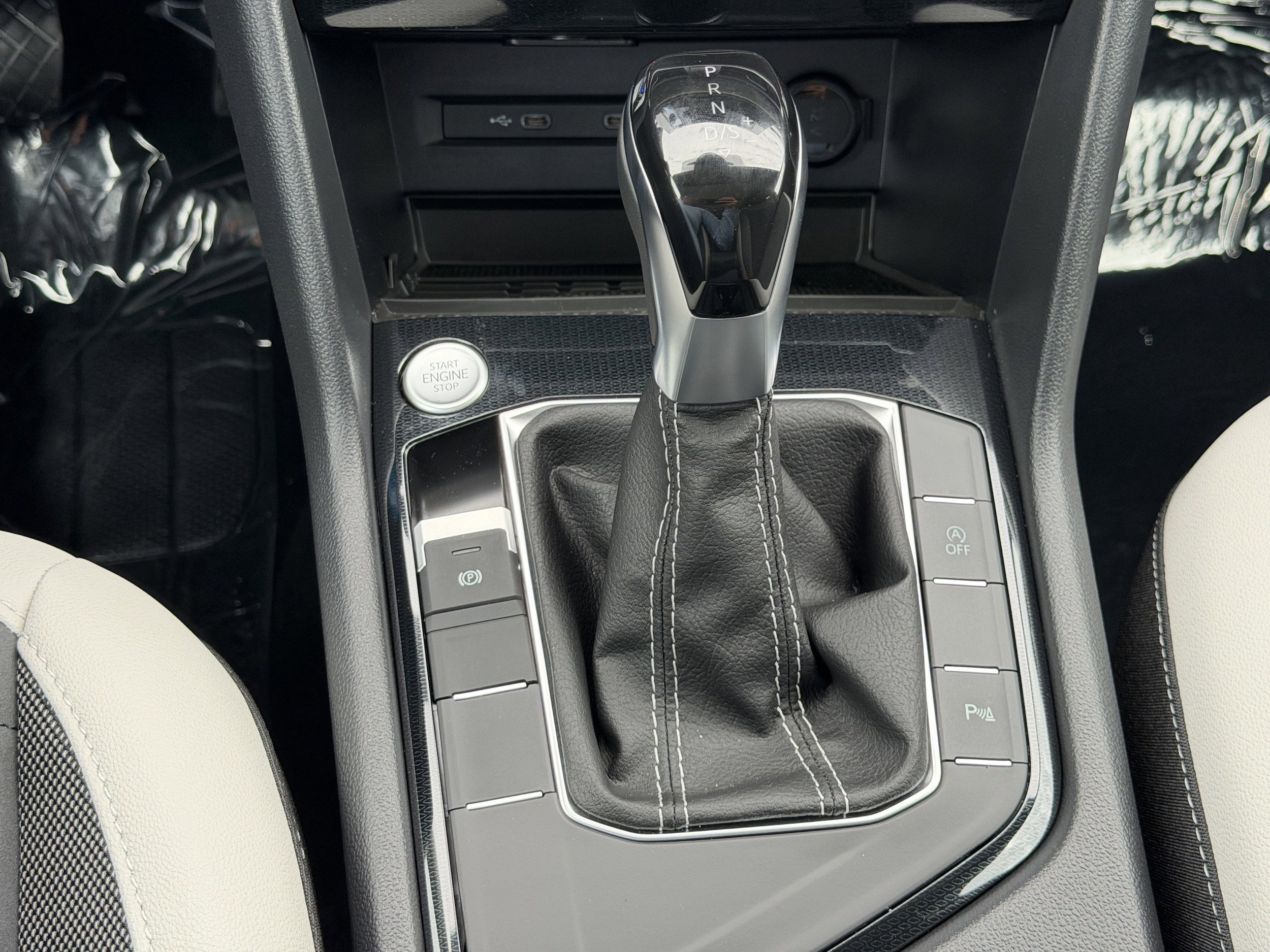 New 2026 Volkswagen Taos SE image 22