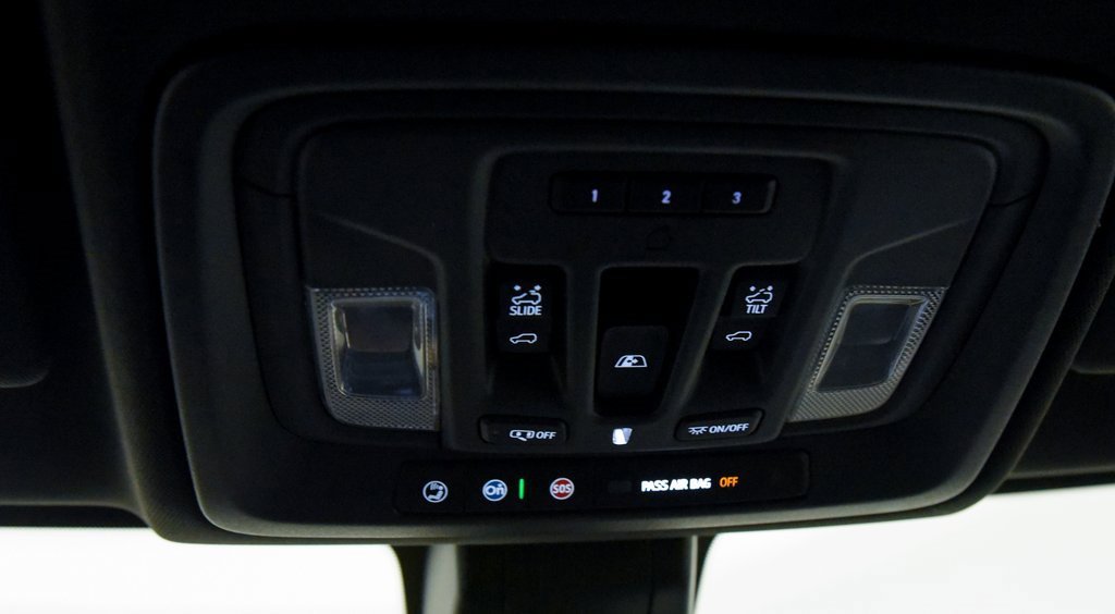 Used 2020 Chevrolet Silverado 3500 High Country w/ LPO, Dark Essentials Package image 28