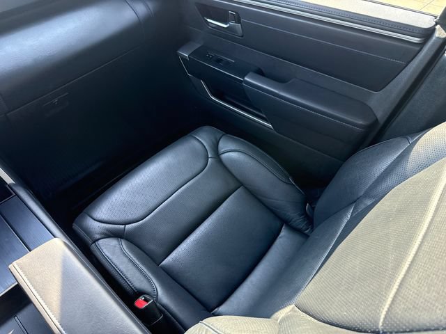 Used 2025 Toyota Sequoia Platinum AWD/4WD image 17