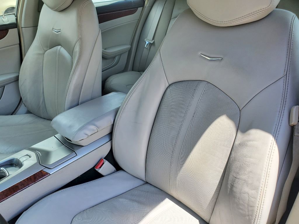 Used 2011 Cadillac CTS Luxury RWD image 19