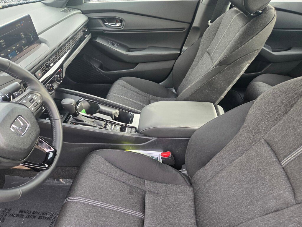 Used 2025 Honda Accord Sport image 20