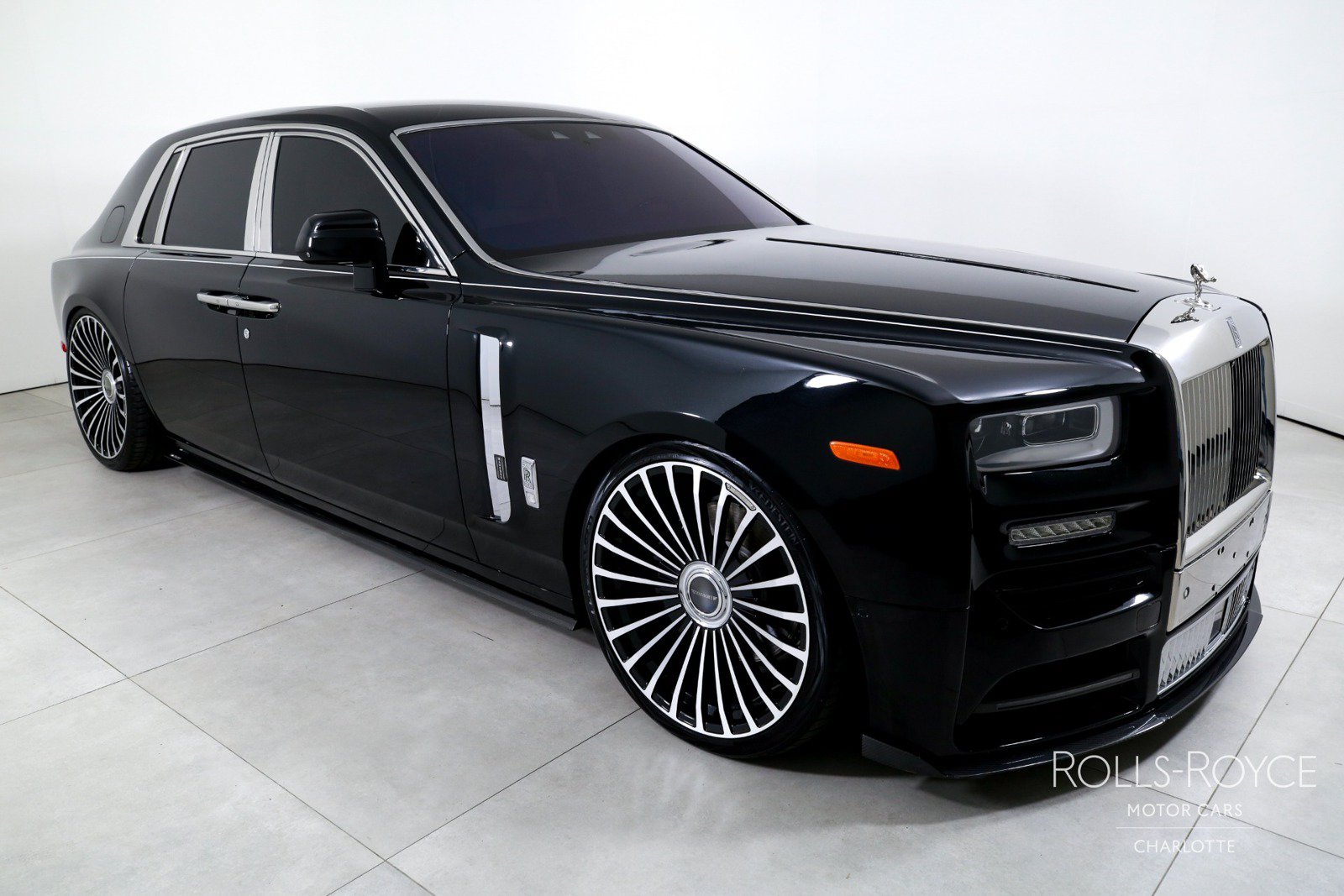 Used 2018 Rolls-Royce Phantom Sedan RWD image 6