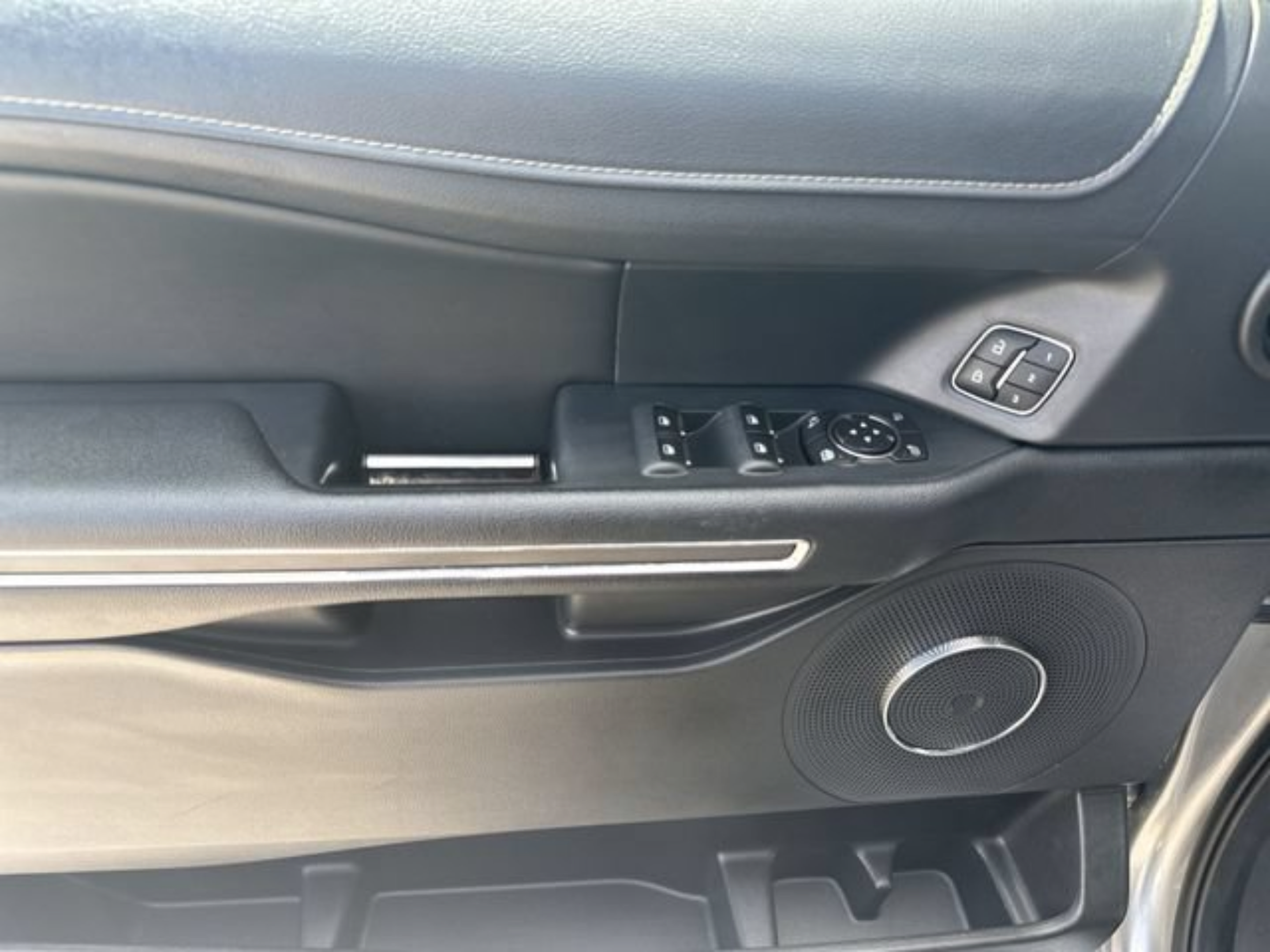 Used 2024 Ford Expedition XLT AWD/4WD image 15