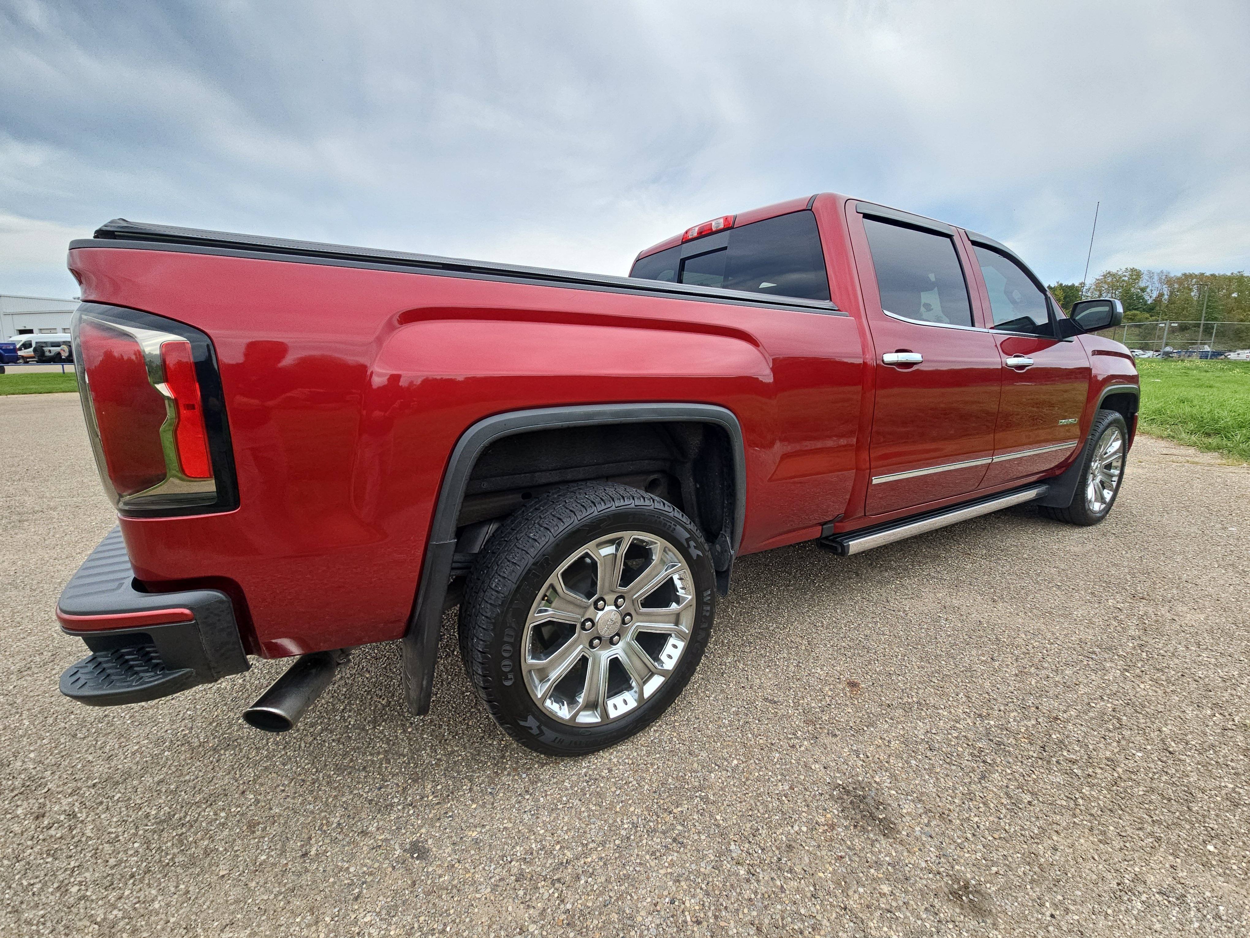 Used 2018 GMC Sierra 1500 Denali w/ Denali Ultimate Package AWD/4WD image 4