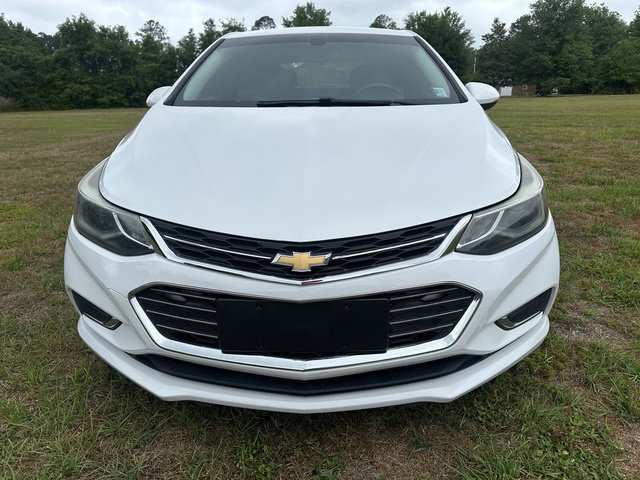 Used 2018 Chevrolet Cruze Premier FWD image 2