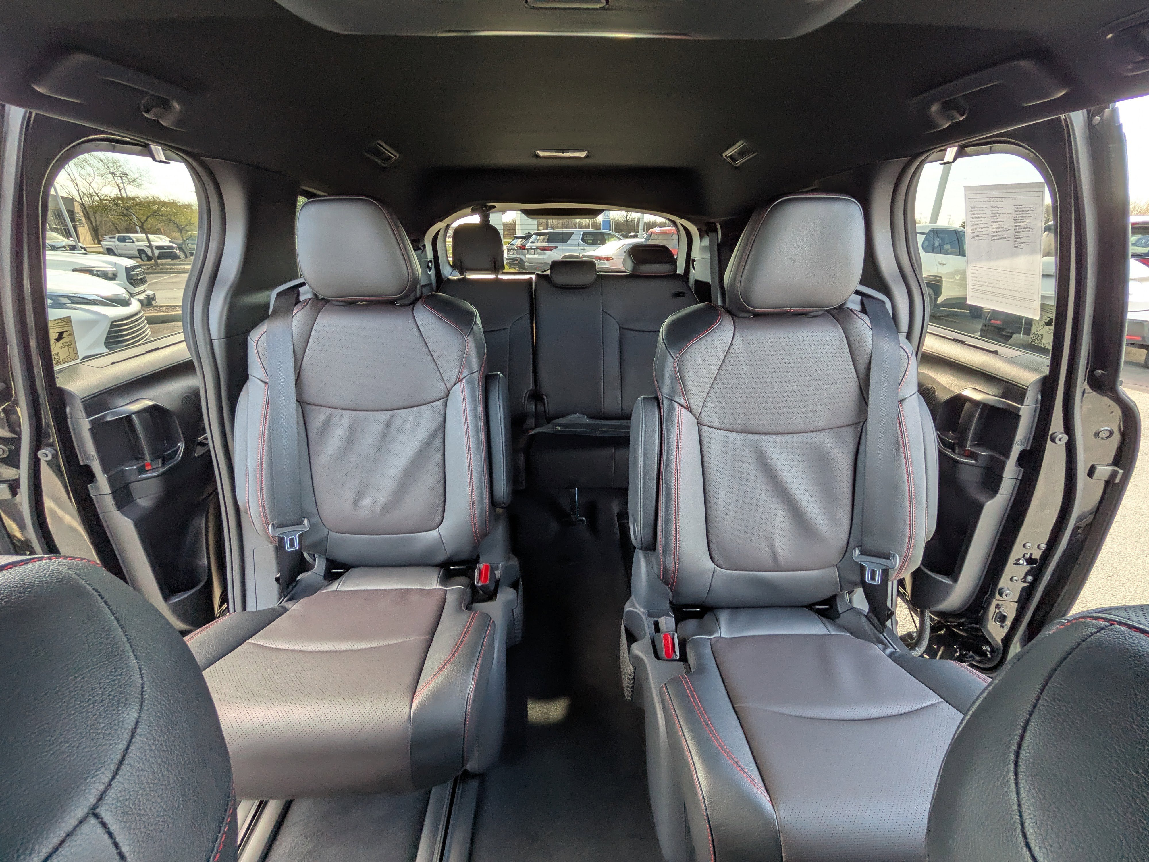 Used 2025 Toyota Sienna XSE w/ XSE Premium Package AWD/4WD image 23