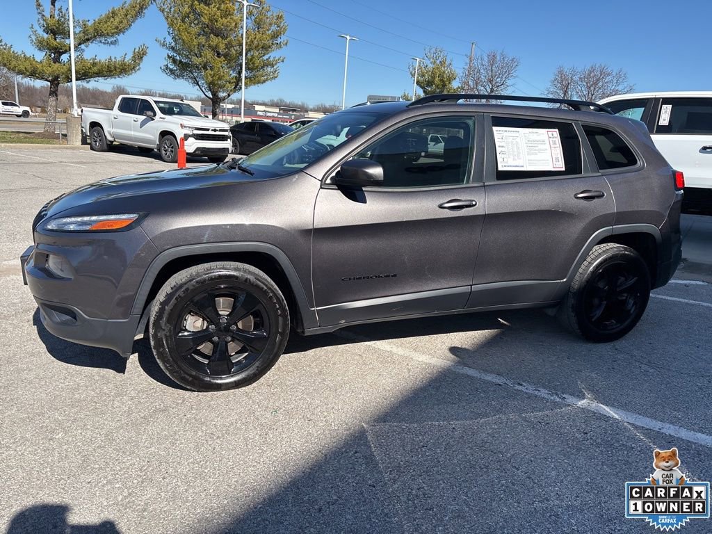Used 2018 Jeep Cherokee Latitude w/ Altitude Package image 15