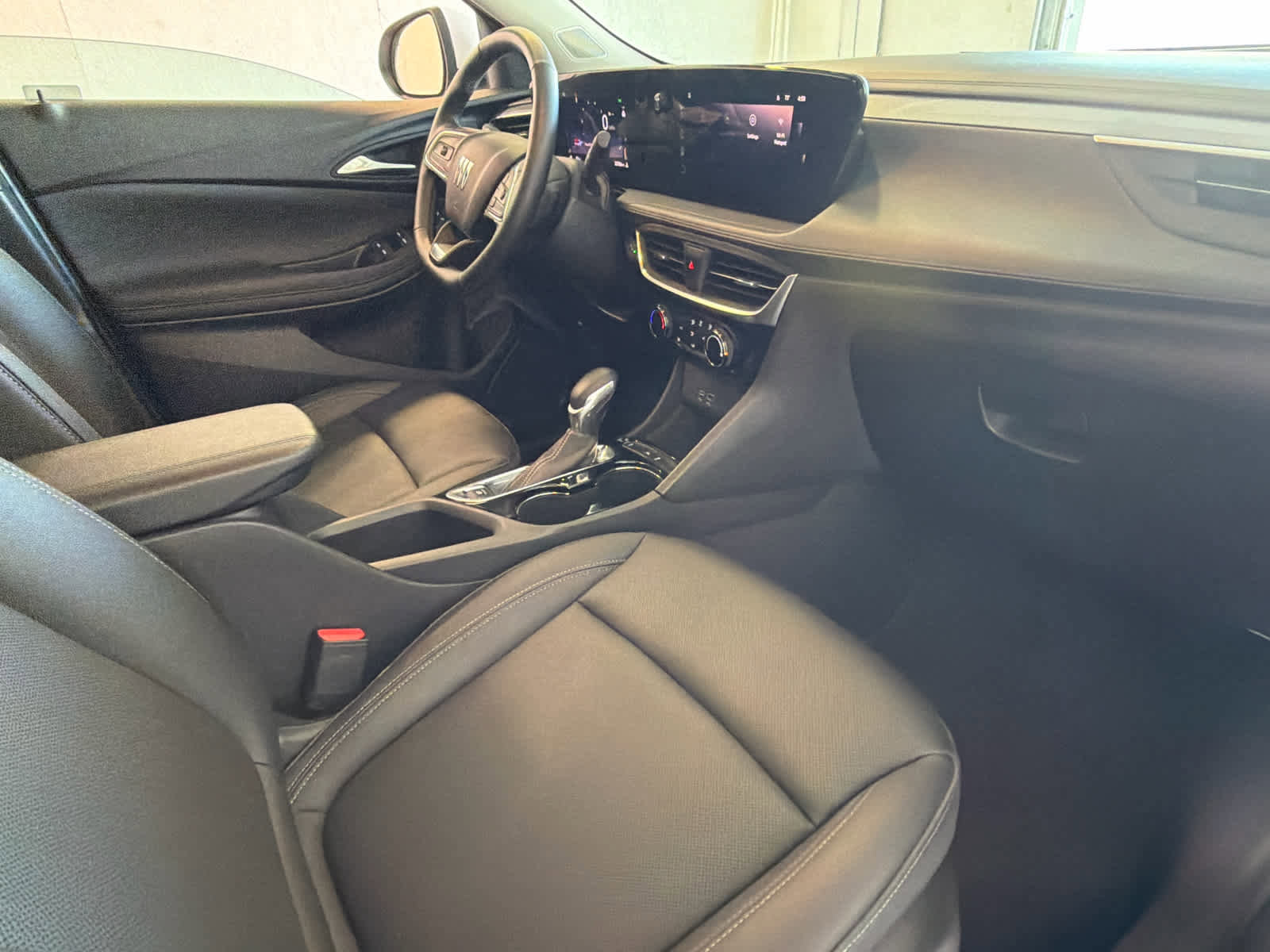 Used 2024 Buick Encore GX Sport Touring w/ Comfort Package image 25
