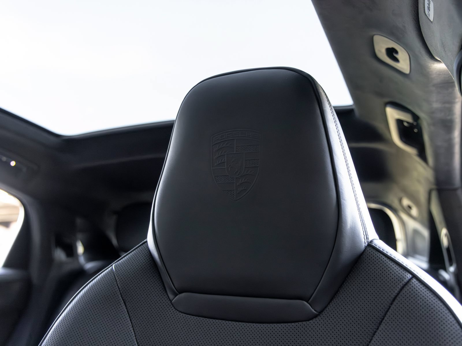Certified 2025 Porsche Cayenne GTS AWD/4WD image 28