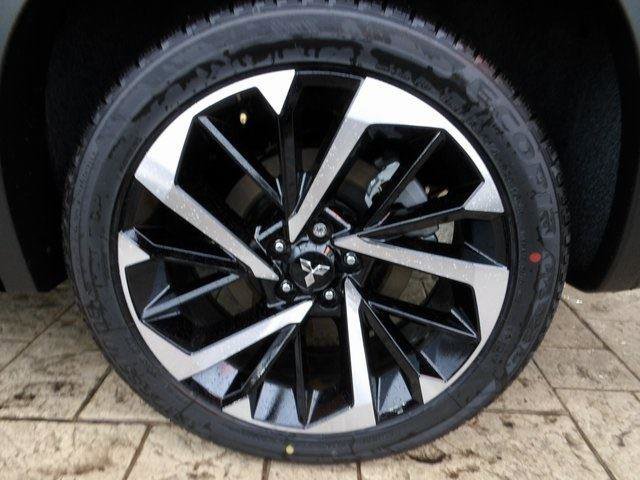 New 2025 Mitsubishi Outlander SEL image 13