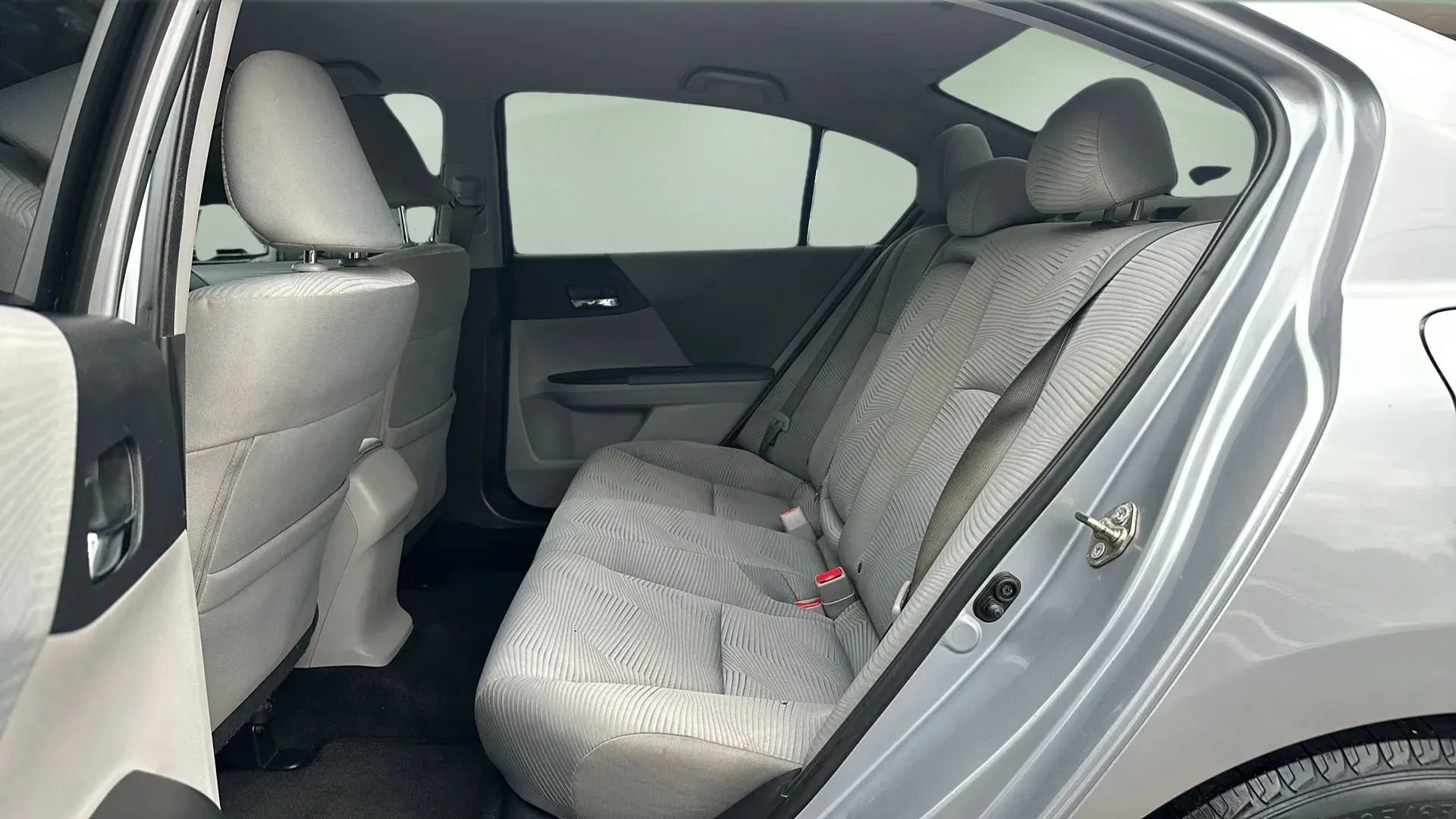 Used 2017 Honda Accord LX image 25