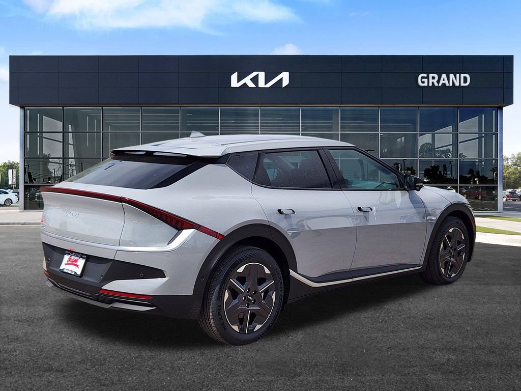 New 2025 Kia EV6 Light w/ Light LR Technology Package image 5
