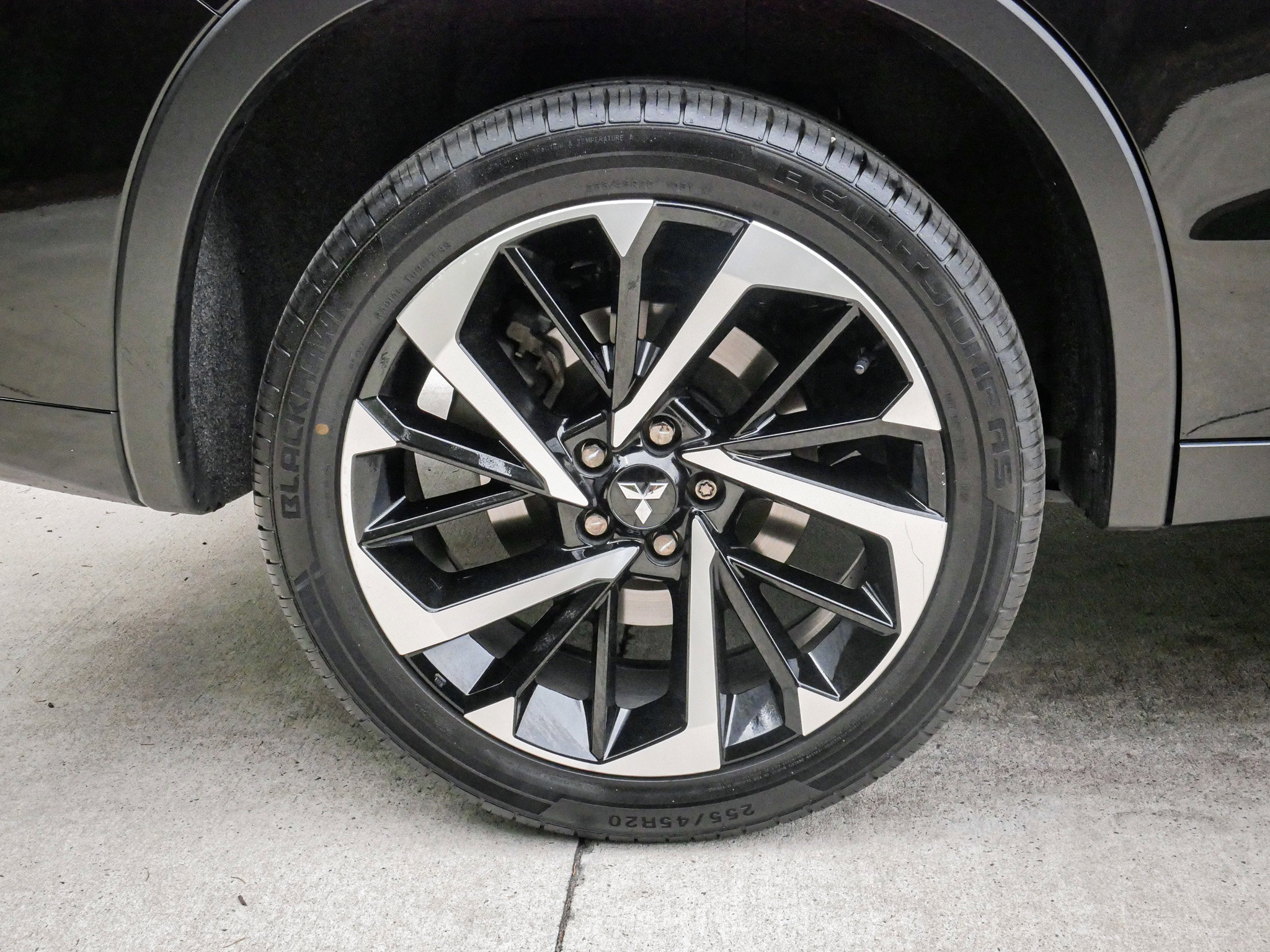 Used 2023 Mitsubishi Outlander SEL FWD image 13