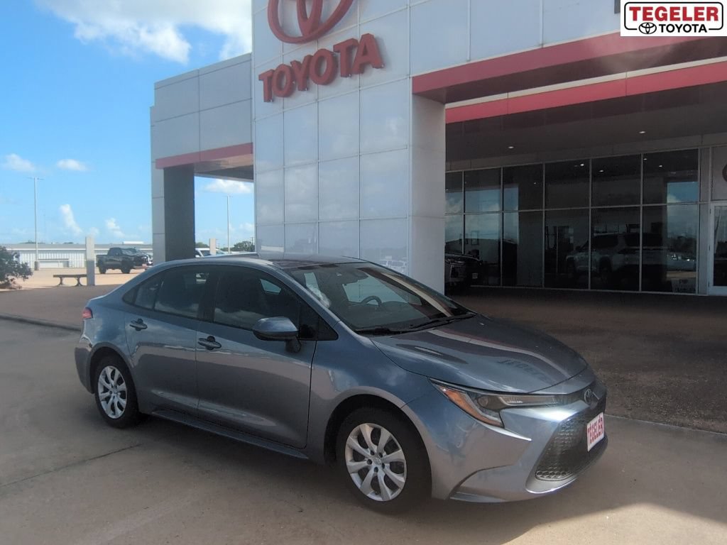 Used 2022 Toyota Corolla LE FWD video 1