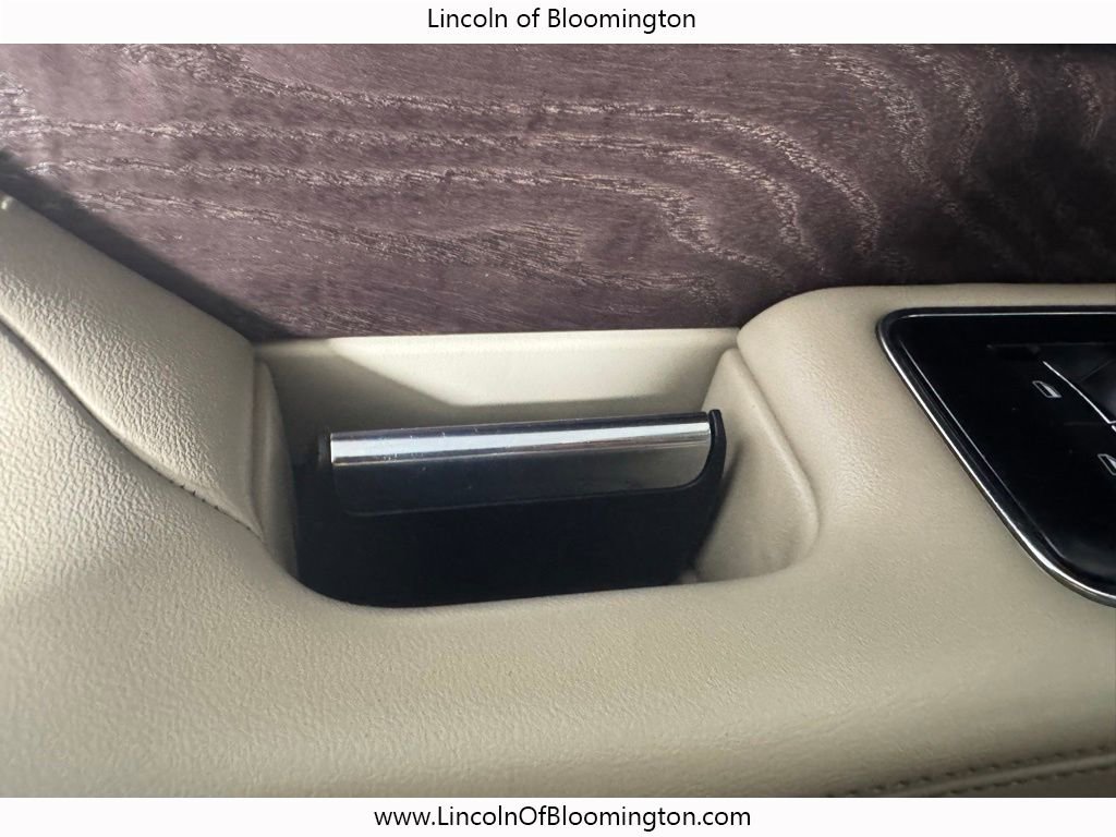 Certified 2022 Lincoln Navigator L Reserve AWD/4WD image 40