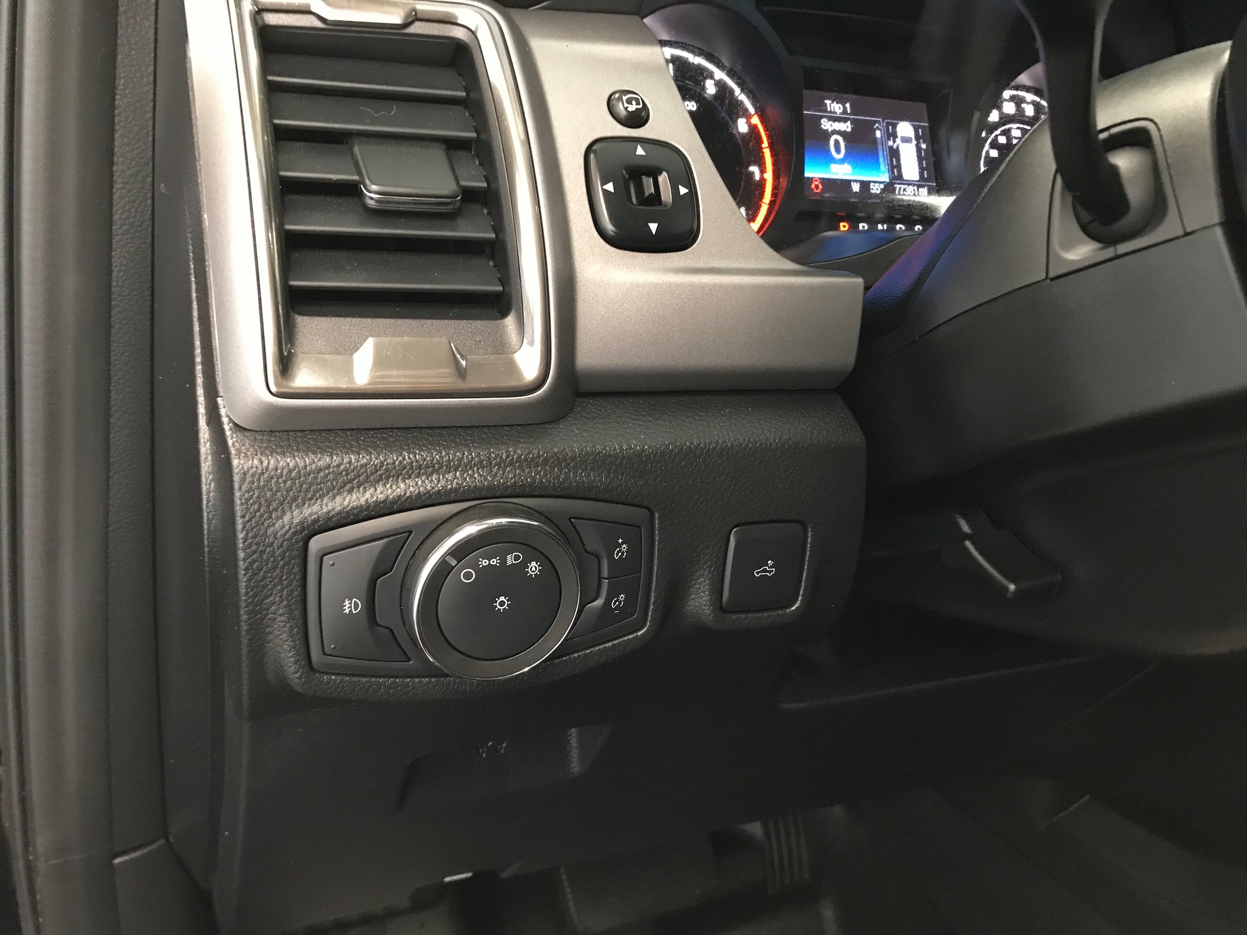 Used 2020 Ford Ranger XLT w/ Equipment Group 301A Mid RWD image 17