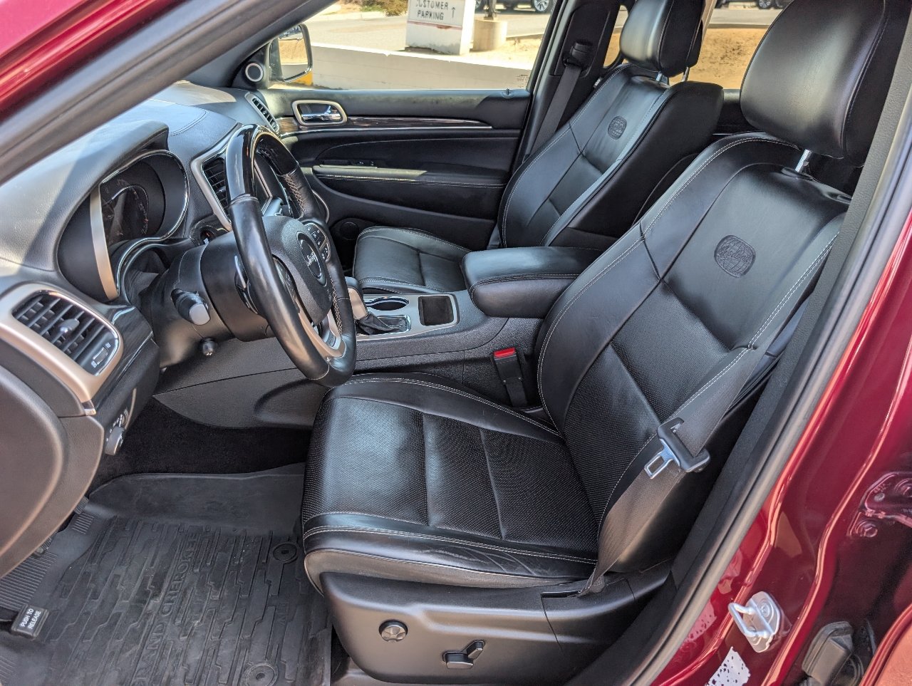 Used 2017 Jeep Grand Cherokee Overland w/ Jeep Active Safety Group RWD image 2