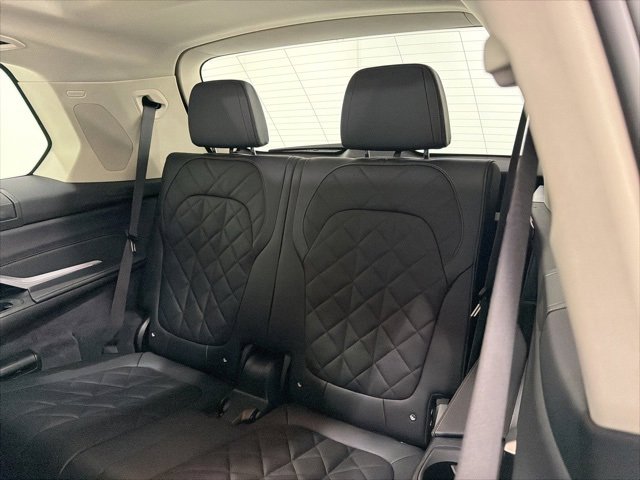 Used 2024 BMW X7 xDrive40i image 18