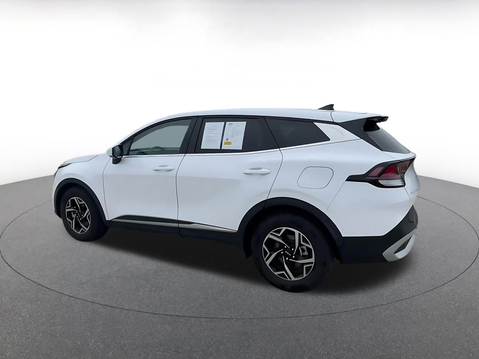 Used 2025 Kia Sportage LX image 10